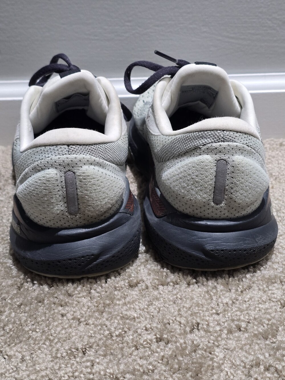 Brooks Adrenaline GTS 24 Women's Running Shoes Size 9.5 Gray - Picture 6 of 9
